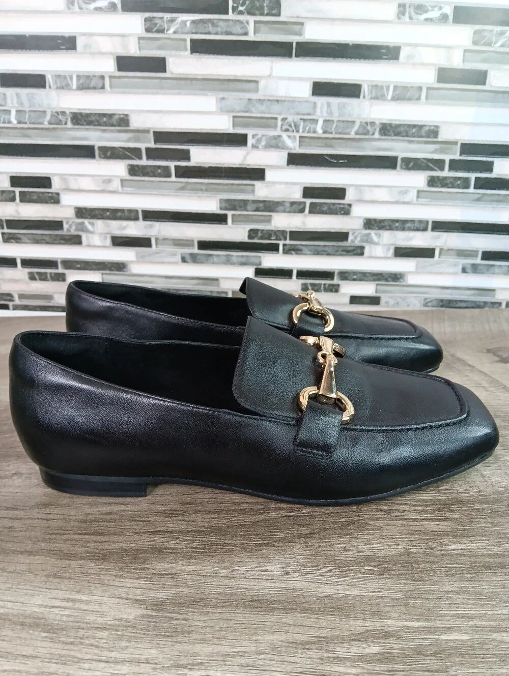 Rockport Womens 8.5M Black Leather Slip On Gold Tone Buckle POLLY